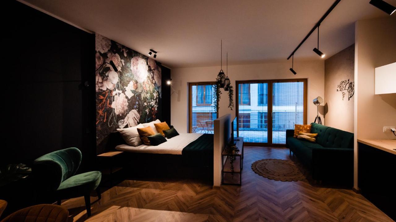 Floral Apartment Краков Экстерьер фото